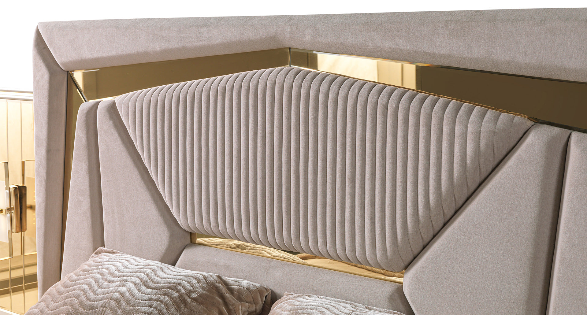 Nisan Luxury Karyola