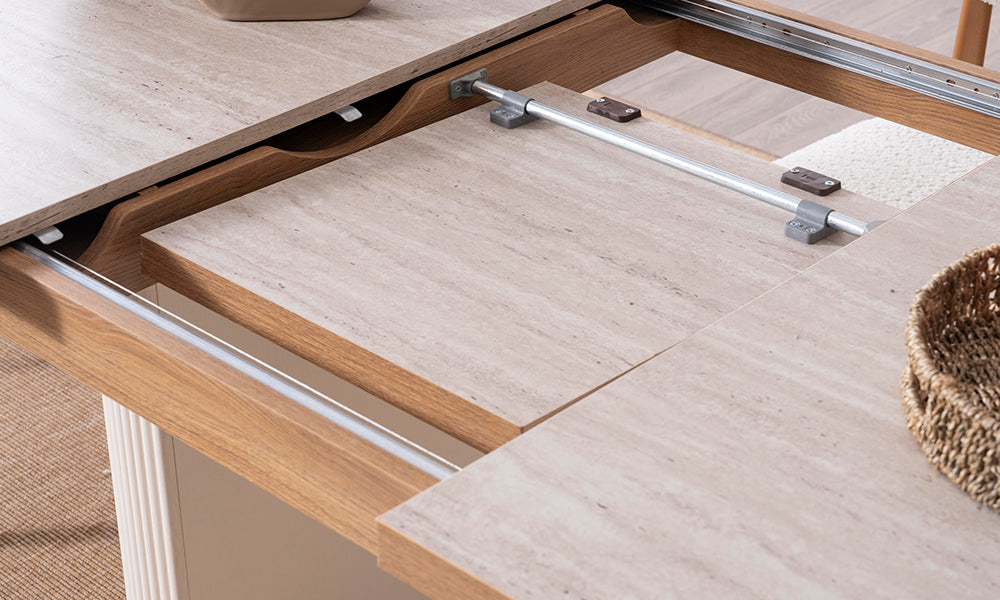 Virjin Yemek Masası